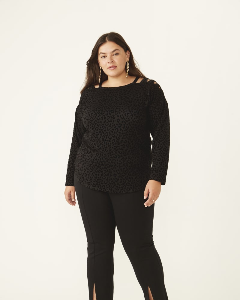 Front of plus size Darcy Split-Hem Pant by Vero Moda | Dia&Co | dia_product_style_image_id:177649